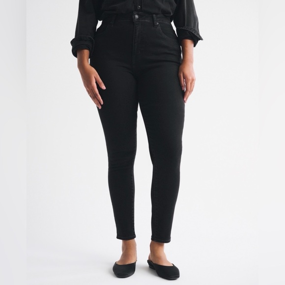 Abercrombie & Fitch Curve Love High Rise Super Skinny Ankle Jean - Picture 2 of 10